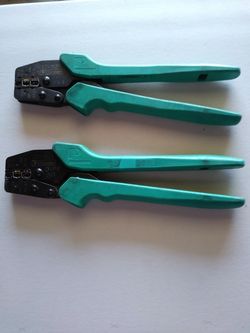 Wire crimpers