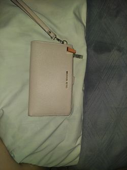 Michael Kors Wallet With Wristband