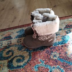 Baby Girls Cheetah Print Carter's Boots. 