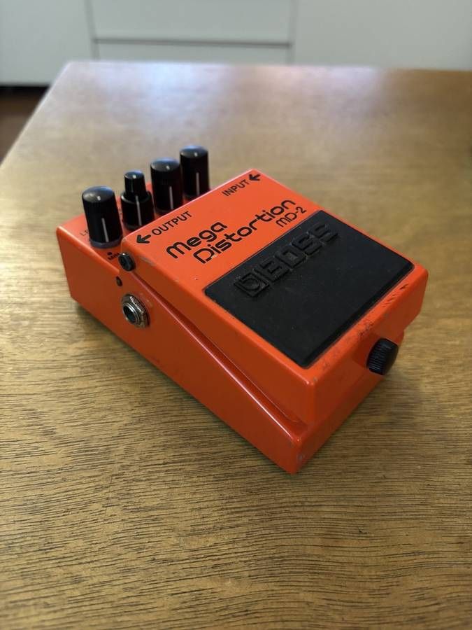 BOSS MD-2 Mega Distortion Guitar Effects Pedal