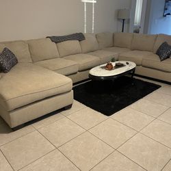 Sectional Couch 