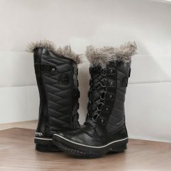 NEW!  Sorel Tofino II Faux fur lined snow boots, Women 7 