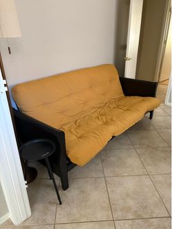 Futon (full-size)