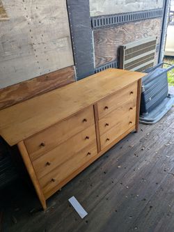 Dresser