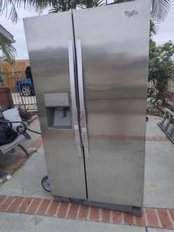 Whirlpool set refrigerator and stove both for $500
