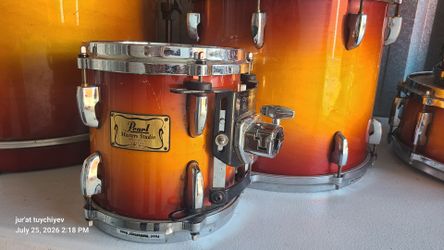 (BRX), known for professional-grade 100% birch shells and die-cast hoops.Finish: Vintage (BRX), known for professional-grade 100% birch shells and die
