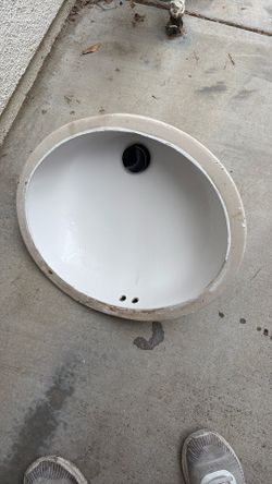 André Maine Sink