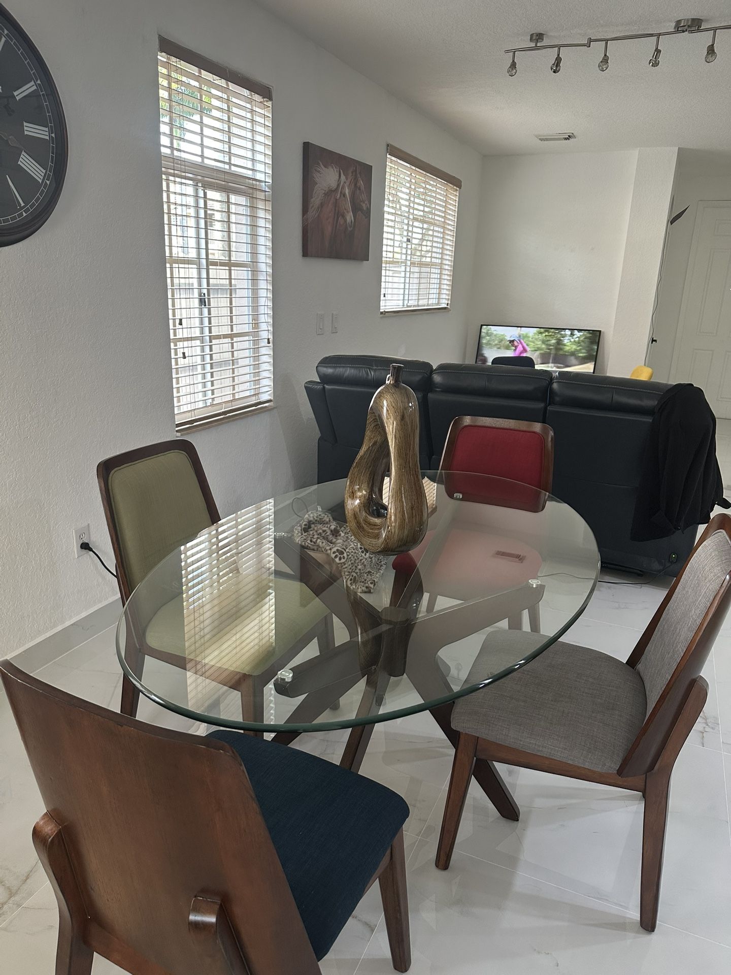 Dining Set  Like New 