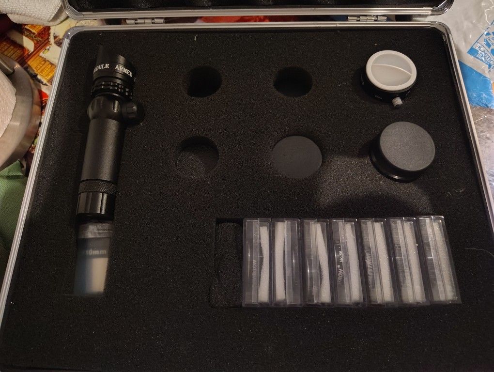CELESTRON EYES PIECES BOX. 200$$
