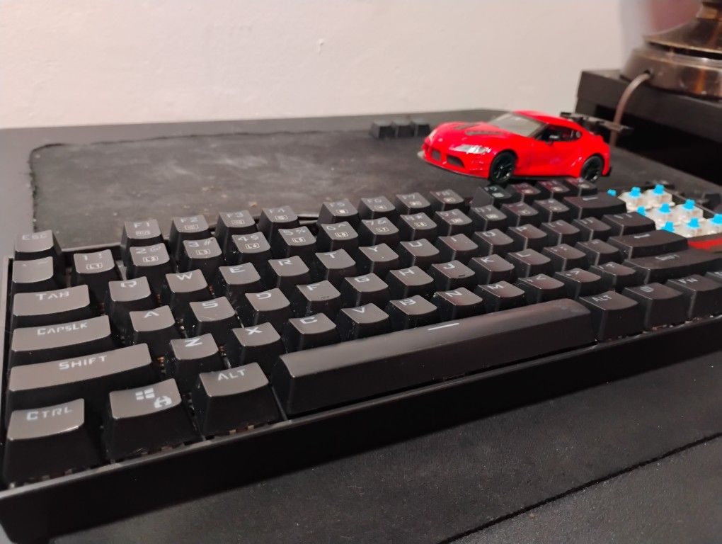 Redragon K552 Mechanical Keyboard - Blue Switches