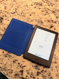 Kindle Paperwhite 10th Generation with Cover