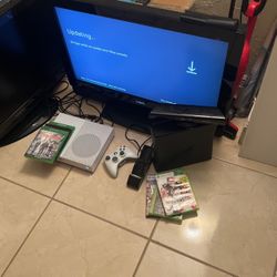 Xbox One, Xbox 360, 2 - 32” TV