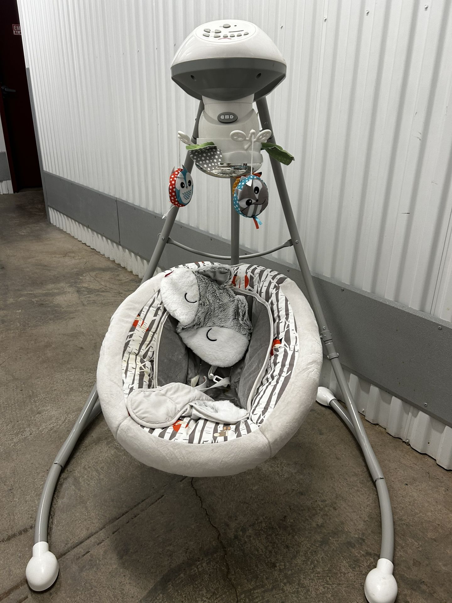 Baby swing