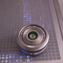 Panasonics Lumix 14mm f2.5 lens micro four third