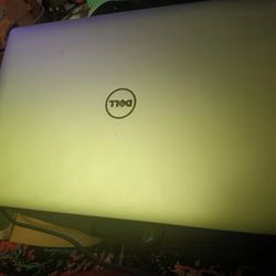 Del Laptop With Intel i7 2.9 Ghtz 32 Gigs Of Ram 1tb  Ssd Hard Drive And 4 Gig 