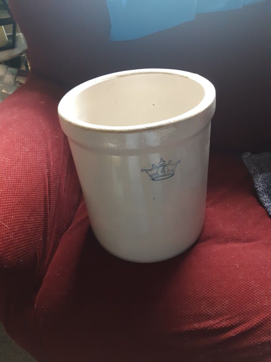 4 Gal. Stone Crock, No Cracks Or Chips. Excellent Condition