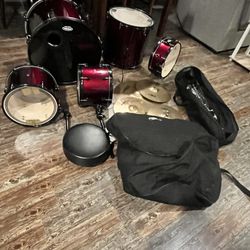 Pearl 5 Piece Drums