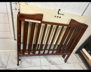 Mini Crib With Wheels And Mattress