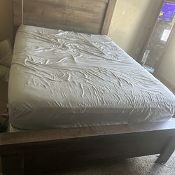 Bed & Dresser Set