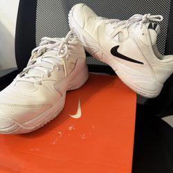 NIKE COURT LITE 2