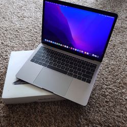 Macbook Pro 13 Inch Retina. 