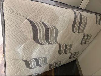 Queen pillow top firm mattress