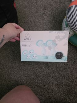 Zomee breast pump