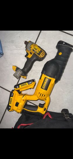 DeWalt Saw and Impact Drill 20v