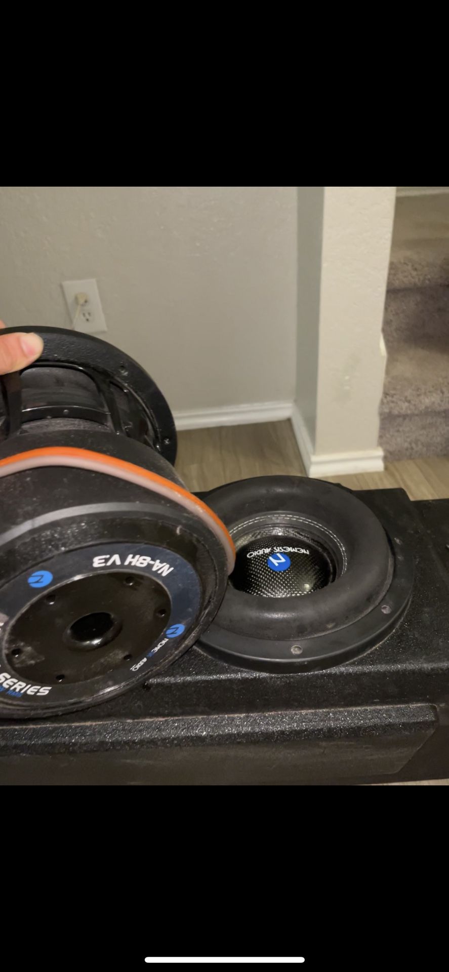 Subwoofers 2”8s And Box