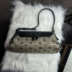 Dooney & Bourke Purse