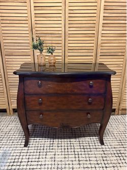 French Style Bombe Chest
