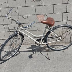 Vintage Schwinn Bike for Sale in Los Angeles, CA - OfferUp