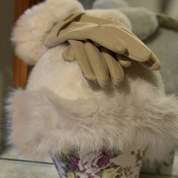 Women's Beige with White faux fur hat with matching gloves