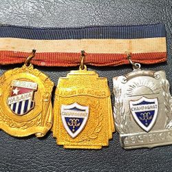 3 Medallas De Colegio Maristas-champagnat-Habana-Cuba-legion De Honor-asistencia