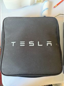 Tesla Mobile Charger