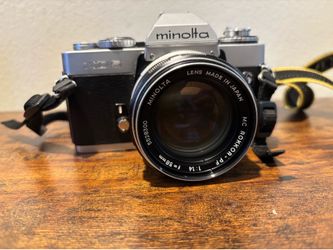 Minolta 35mm camera