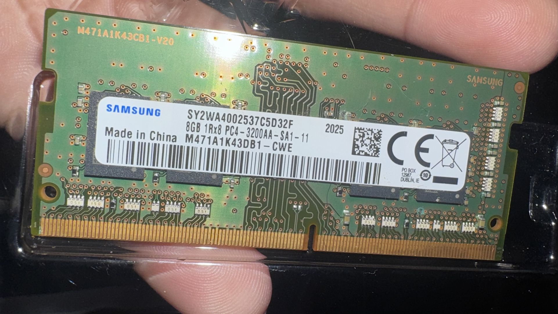 Samsung M471A1K43DB1-CTD 8GB DDR4-2666/PC4-21300 SODIMM 260-Pin CL19 Single Rank X8 Non-ECC