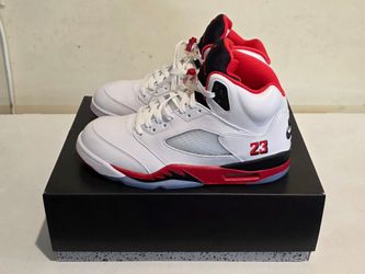 Jordan V Fire Red (2025)