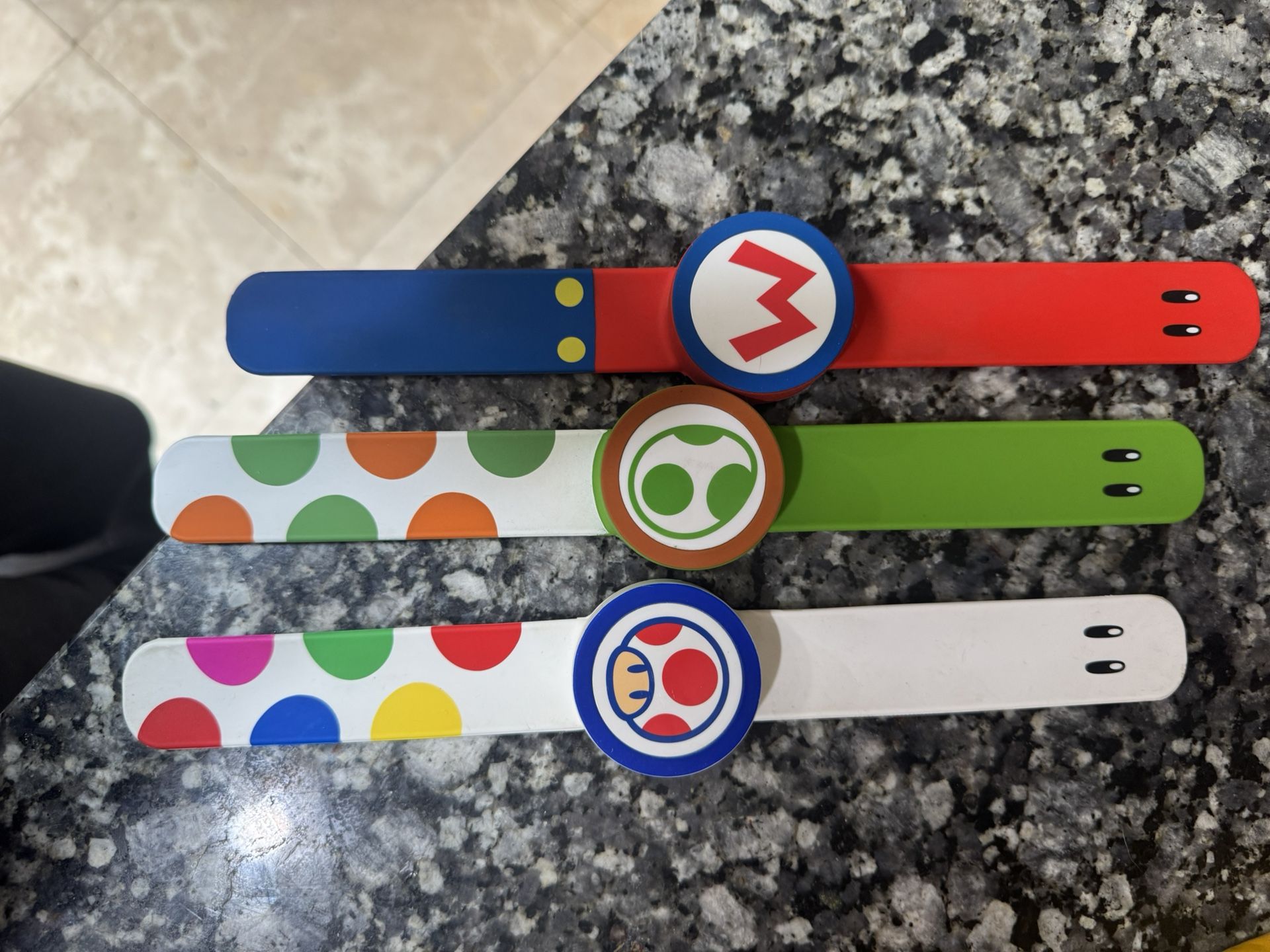 3 Super Nintendo World Power Up Band Universal