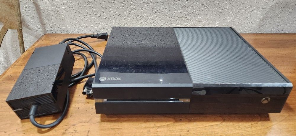 Xbox One With 3 Games