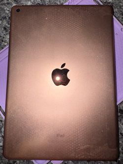 Apple iPad 6th Gen 128GB Wi-Fi - Excellent Condition