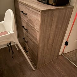 4 Drawer Dresser
