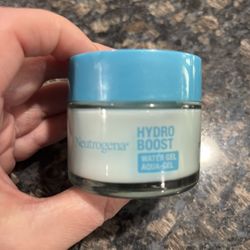 NEW NEUTROGENA HYDRO BOOST WATER GEL FULL 1.7 OZ $7!!