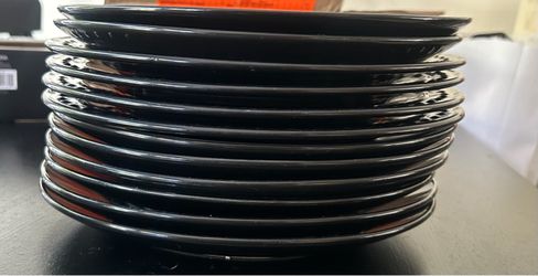 Black Dinner Plates – Set of 13 – Round