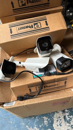 A set of four Onwote IP Cameras in excellent condition