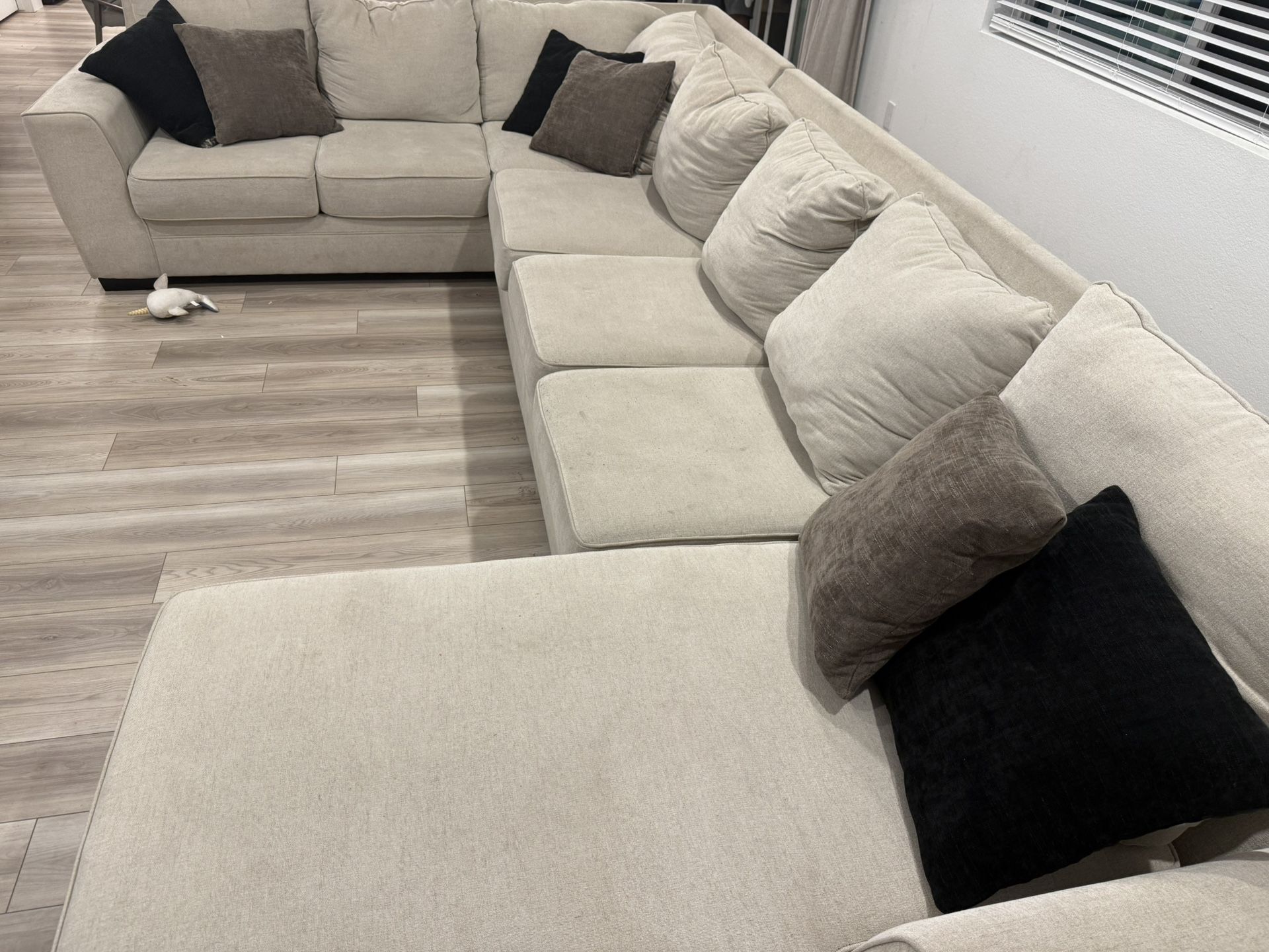 Sectional Couch 