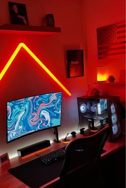 $900 Gaming PC / 32” Curved Monitor & Accessories