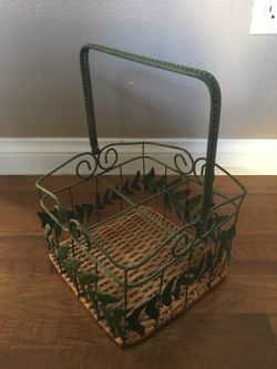 Metal Wine Holder