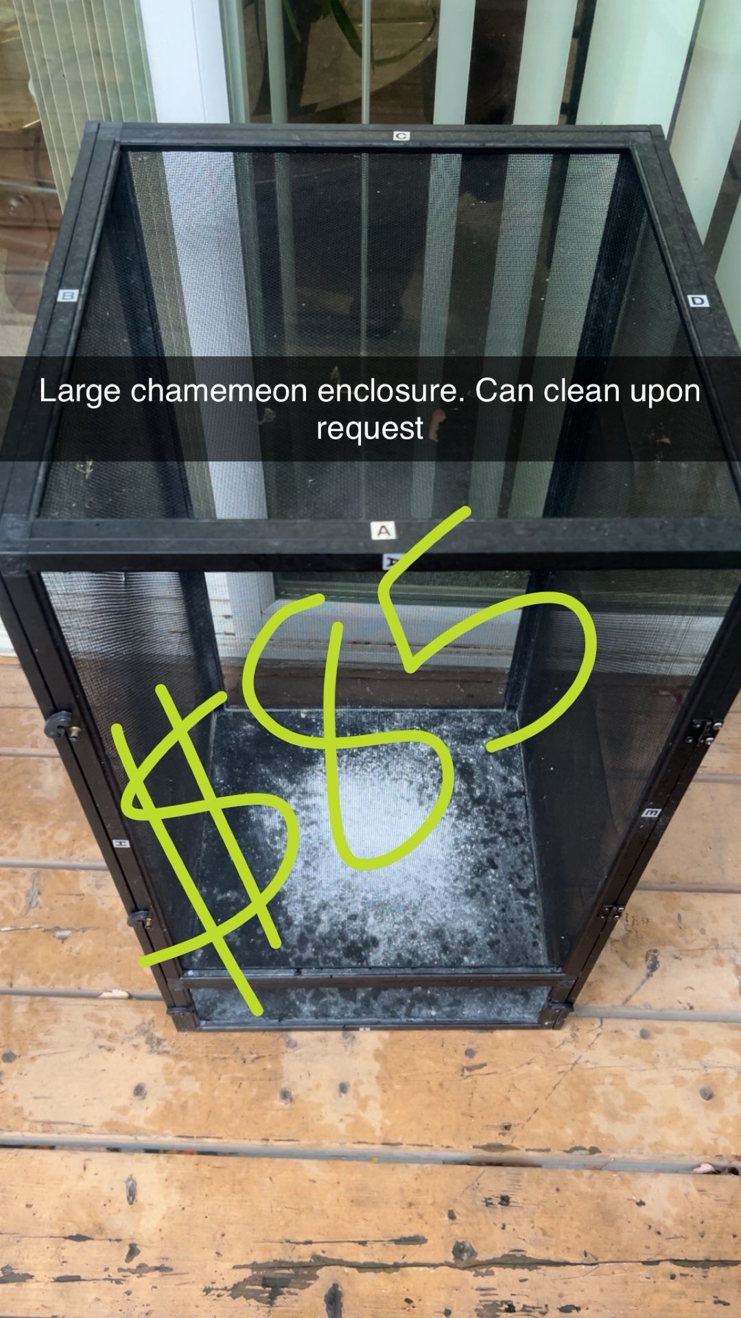 Reptile Chameleon Enclosure/ Items