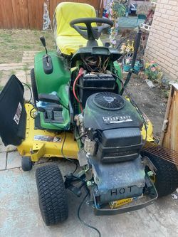 John Deere tractor zero turn